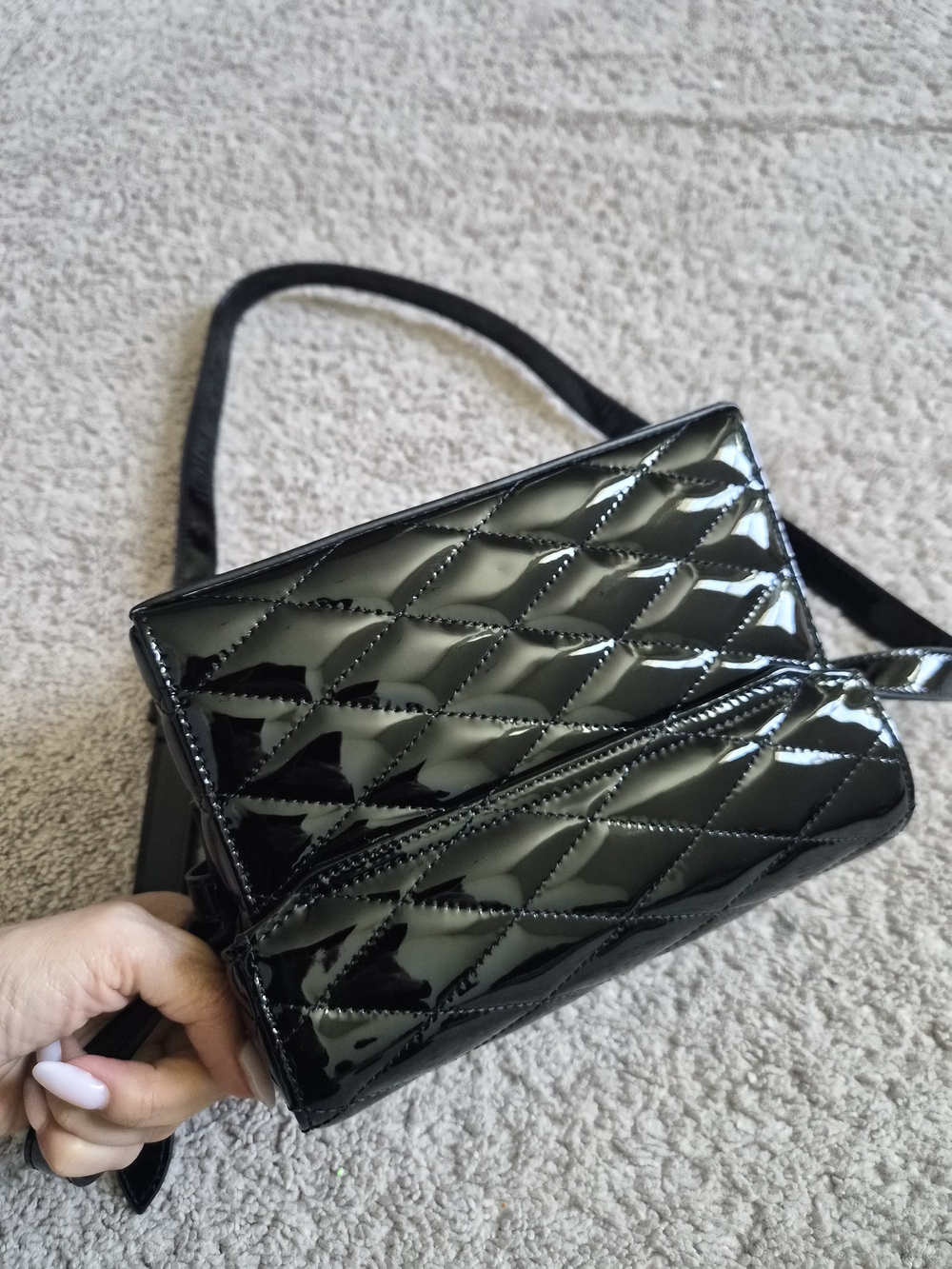 Pre-Owned Saint Laurent Black Patent Quilted Varnished Leather Box Bag - Picture 10 of 13